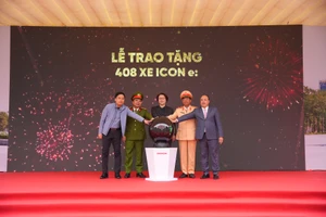 408 xe Honda ICON e: – Hành trình xanh, an toàn vì giao thông học đường