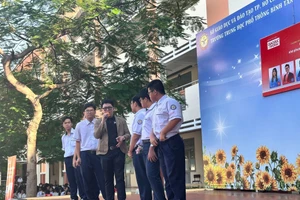 Các bạn năng nổ giao lưu với diễn giả để tìm hiểu sâu hơn về phương pháp học tiếng Anh tư duy Linearthinking.