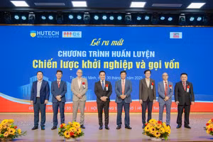 Trường Đại học Công nghệ TPHCM ra mắt chương trình huấn luyện "Chiến lược khởi nghiệp và gọi vốn". Ảnh: HUTECH.