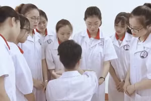TUMP định hướng nghề nghiệp cho sinh viên cao đẳng điều dưỡng