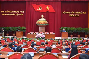 Thông báo Hội nghị lần thứ 12 ban Chấp hành Trung ương Đảng khóa XIII