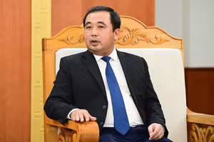 Quyền Bộ trưởng Bộ Nông nghiệp và Môi trường Trần Đức Thắng trả lời phỏng vấn. Ảnh: Tùng Đinh.