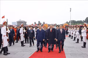 Tổng Bí thư Tô Lâm cùng các đồng chí lãnh đạo, nguyên lãnh đạo Đảng, Nhà nước dự Lễ kỷ niệm. Ảnh: Doãn Tấn/TTXVN