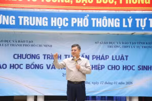 Trường Đại học Luật TPHCM tư vấn hướng nghiệp tại tỉnh Khánh Hòa. Ảnh: HCMULAW. 