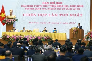 Thủ tướng Phạm Minh Chính phát biểu khai mạc Phiên họp lần thứ nhất của Ban Chỉ đạo của Chính phủ về phát triển khoa học, công nghệ, đổi mới sáng tạo, chuyển đổi số và Đề án 06. (Ảnh: Dương Giang/TTXVN)