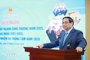 Thủ tướng Phạm Minh Chính phát biểu chỉ đạo Hội nghị triển khai nhiệm vụ trọng tâm năm 2026 ngành công thương. (Ảnh: Dương Giang/TTXVN)