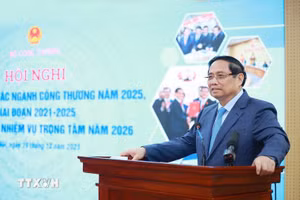 Thủ tướng Phạm Minh Chính phát biểu chỉ đạo Hội nghị triển khai nhiệm vụ trọng tâm năm 2026 ngành công thương. (Ảnh: Dương Giang/TTXVN)