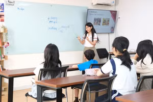 Một lớp học IELTS Junior ở DOL English.