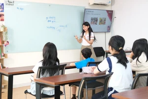 Một lớp học IELTS Junior ở DOL English.