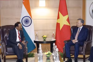 Tổng Bí thư, Chủ tịch nước Tô Lâm tiếp Cố vấn An ninh Quốc gia Ấn Độ Ajit Doval. Ảnh: Thống Nhất/TTXVN