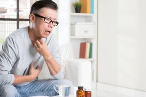 Khàn tiếng do nhiều nguyên nhân gây ra.