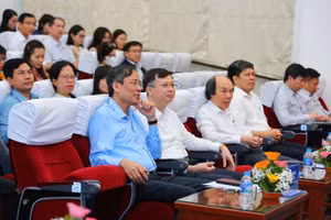 Đại biểu và giảng viên tham dự khai mạc chương trình tập huấn Chương trình GDPT 2018