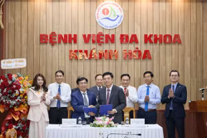 Hệ thống Y tế Vinmec ký kết bản ghi nhớ hợp tác với Bệnh viện Đa khoa Khánh Hòa.