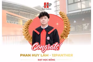 Em Phan Huy Lâm - học sinh khối 12 trường Hanoi Academy với nhiều học bổng từ các trường đại học hàng đầu tại Anh, Úc, Mỹ, Thụy Sỹ.