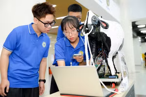 Sinh viên Khoa Thú y tại vòng chung kết. Ảnh: HUTECH. 