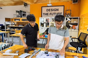 Học sinh Hà Nội ứng dụng công nghệ AI phát triển thùng rác thông minh