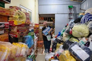 Đường sắt Việt Nam vận chuyển hơn 15.000 kiện hàng thiết yếu đến tay người dân vùng lũ