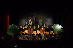 Vở kịch hình thể lên án nạn phá rừng. Ảnh: BTC. 