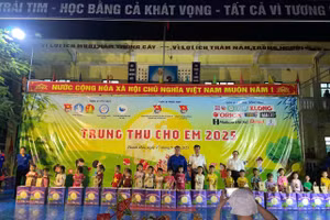 Ấm áp chương trình 'Trung thu cho em' tại Thanh Hoá