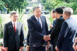 Tổng Bí thư Tô Lâm dự Lễ kỷ niệm 80 năm Ngày truyền thống Toà án nhân dân và đón nhận Danh hiệu Anh hùng Lao động. (Ảnh: TTXVN)