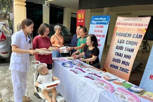 Hoạt động truyền thông tại phường Phương Liệt. Ảnh TYTPPL.