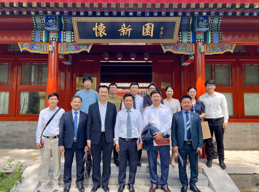 VNU tham Vien toan hoc DH Bac Kinh (2).jpg