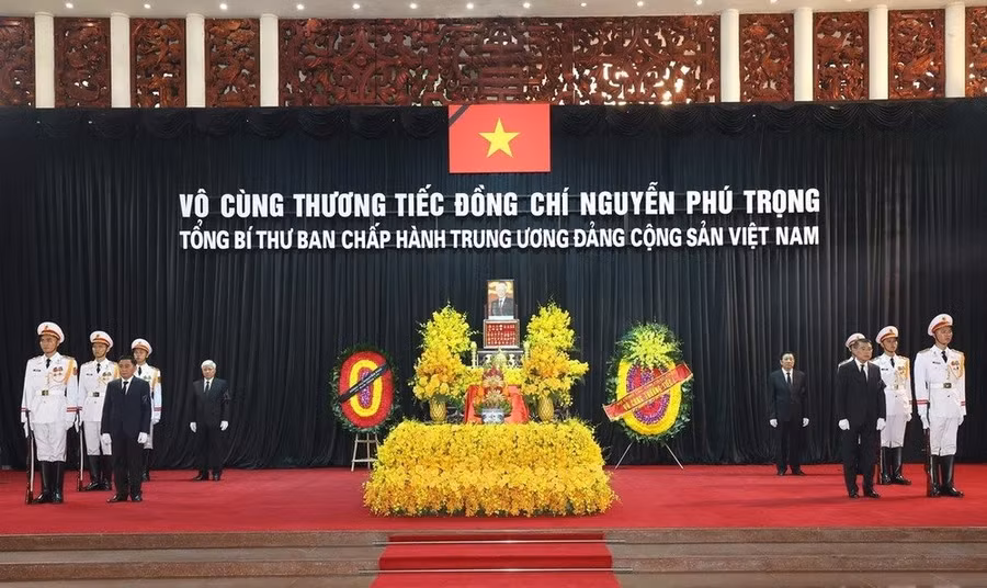 ĐHQGHN luôn khắc ghi hình ảnh một trí thức uyên bác, trọn đời vì nước vì dân.