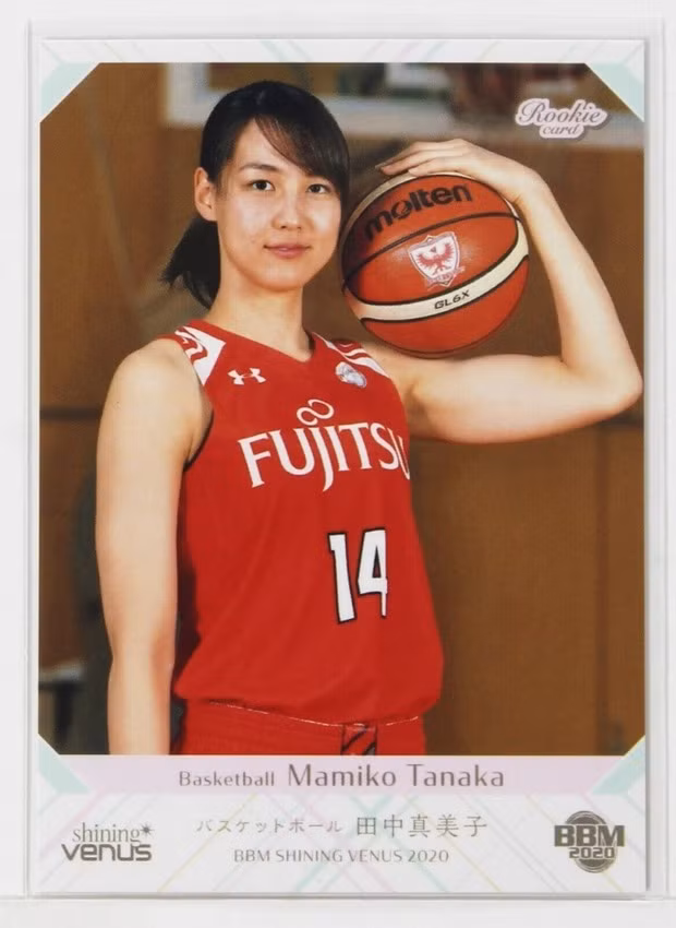 Nàng WAG bóng chày Nhật Bản gây sốt tại Hàn Quốc