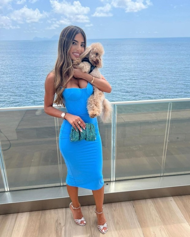 Các nàng WAGs tuyệt đẹp của tuyển Ý ‘đổ bộ’ EURO 2024 