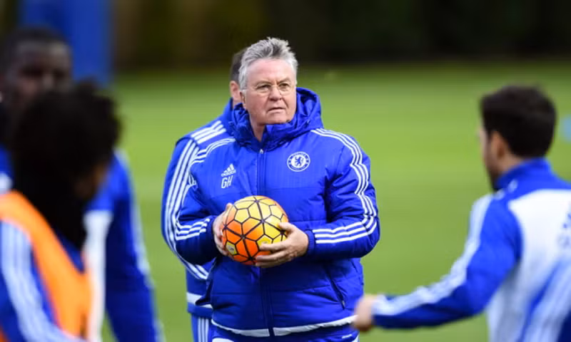 'Phù thủy’ Guus Hiddink có thành tích tốt thứ hai sau 9 trận đầu tiên giúp Chelsea giành được 22 điểm ở Ngoại hạng Anh vào năm 2009. Những HLV 'mát tay' nhất lịch sử Ngoại hạng Anh