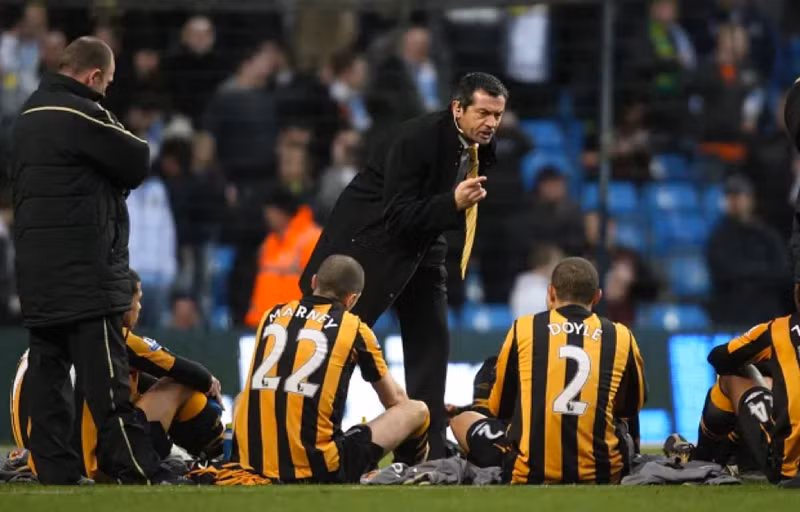 Phil Brown giành được 20 điểm sau 9 trận khi cùng Hull City giành quyền lên chơi giải Ngoại hạng Anh. Những HLV 'mát tay' nhất lịch sử Ngoại hạng Anh