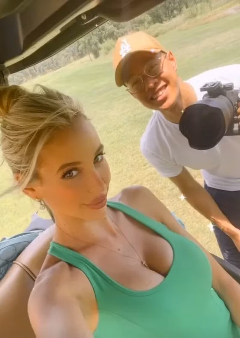 Nhan sắc quyến rũ ‘chết người’ của mỹ nhân mới làng golf thế giới 