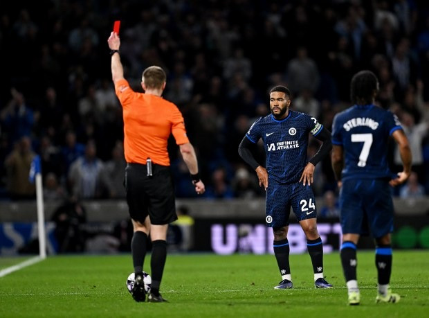 Chùm ảnh: Cole Palmer tiếp tục toả sáng, Chelsea sáng cửa dự Europa League 
