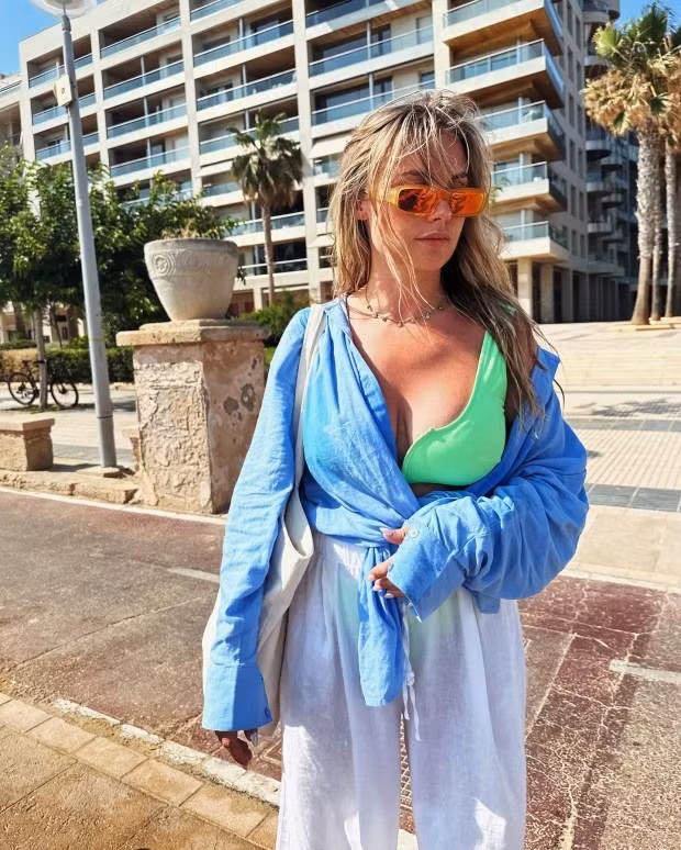 Cặp đôi có với nhau đứa con đầu lòng vào năm 2019. Loạt ảnh đời thường khiến ai nấy trầm trồ của nàng WAG nóng bỏng Ngoại hạng Anh