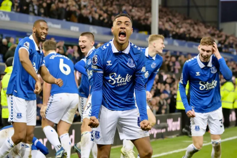 Kết quả Ngoại hạng Anh: Man City, Tottenham trở lại quỹ đạo, Chelsea khủng hoảng