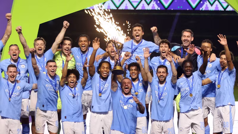 <strong> Man City đoạt cú ăn 5 -</strong> gồm Champions League, Ngoại hạng Anh, FA Cup, Siêu cúp châu Âu và FIFA Club World Cup - đều trong năm 2023. Top 10 sự kiện nổi bật của bóng đá thế giới năm 2023