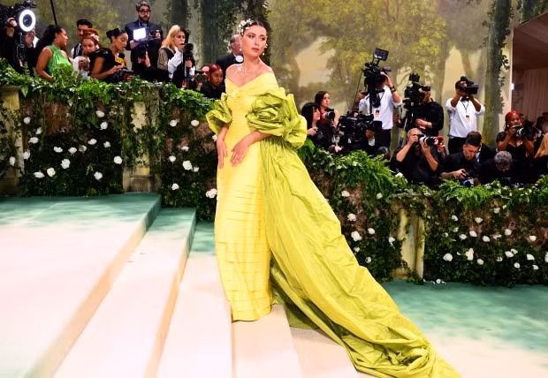 'Búp bê' Nga Sharapova quyến rũ với trang phục dạ hội