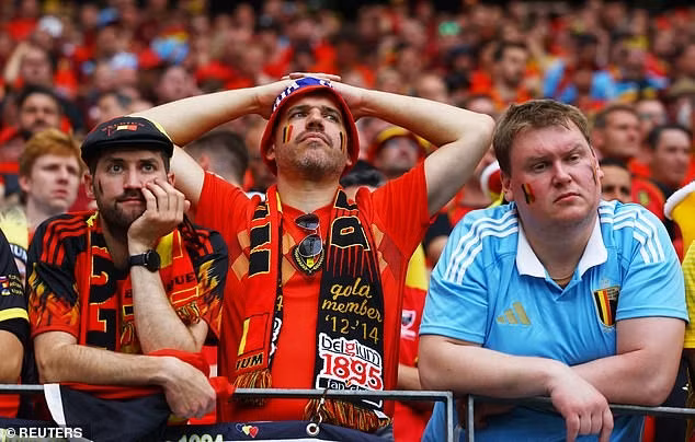 Chùm ảnh: Bỉ thua sốc Slovakia, Lukaku vô duyên chưa từng thấy