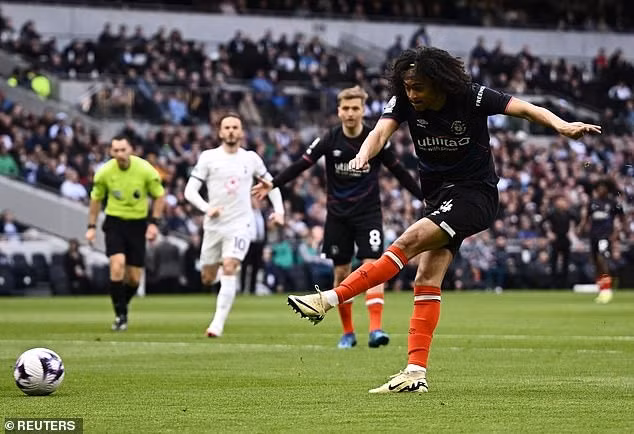 Son Heung-min giúp Tottenham sáng cửa dự Champions League 