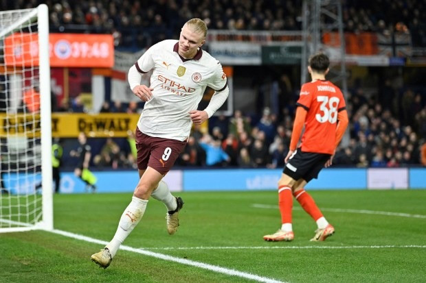 Chùm ảnh: Haaland làm nên lịch sử gần 100 năm tại Man City 