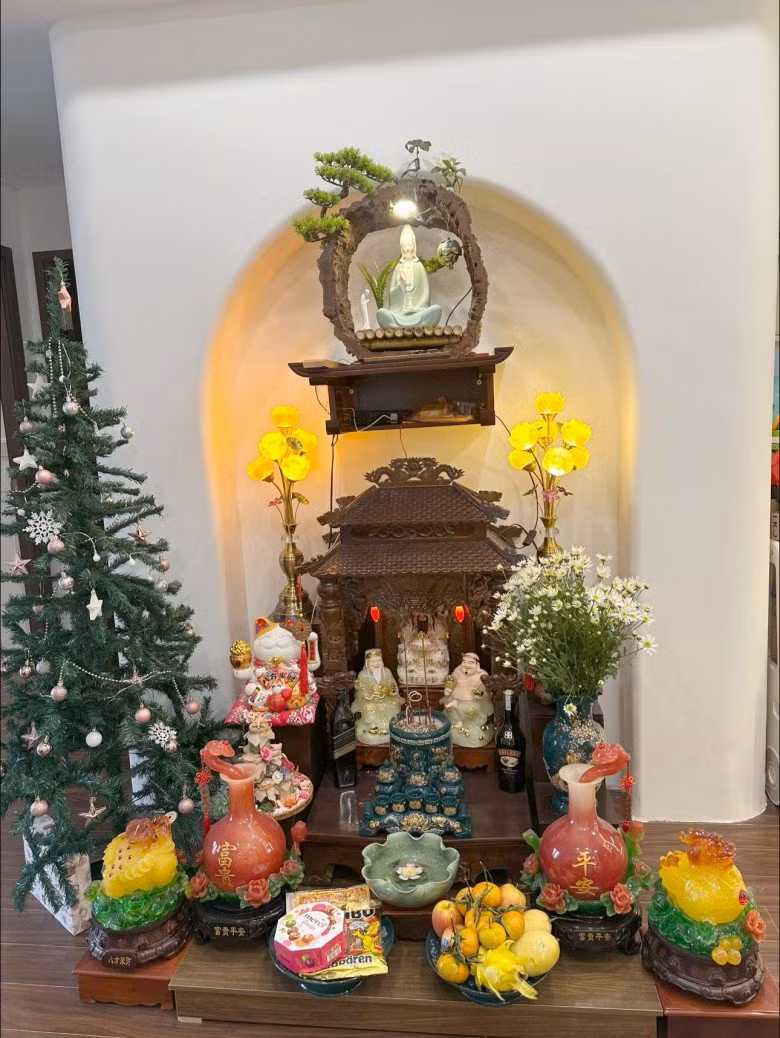 Hé lộ biệt thự ngập tràn sắc Xuân của vợ chồng Mạc Hồng Quân 