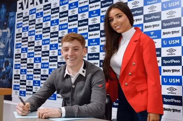 Các nàng WAGs mới của tuyển Anh chuẩn bị gây bão EURO 2024