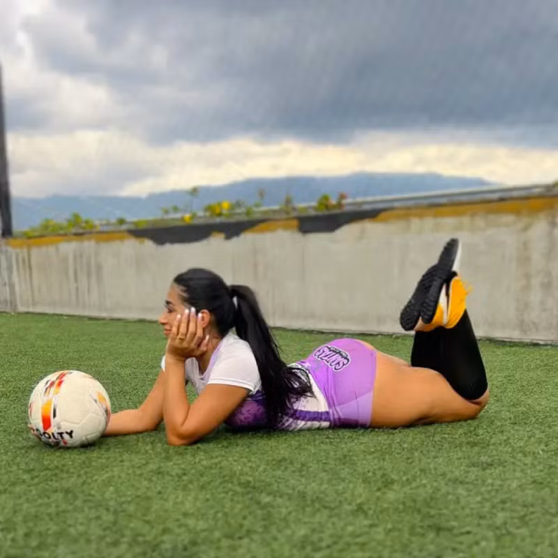 CEO quyến rũ nhất thế giới giúp đội bóng vô danh trở nên nổi tiếng 