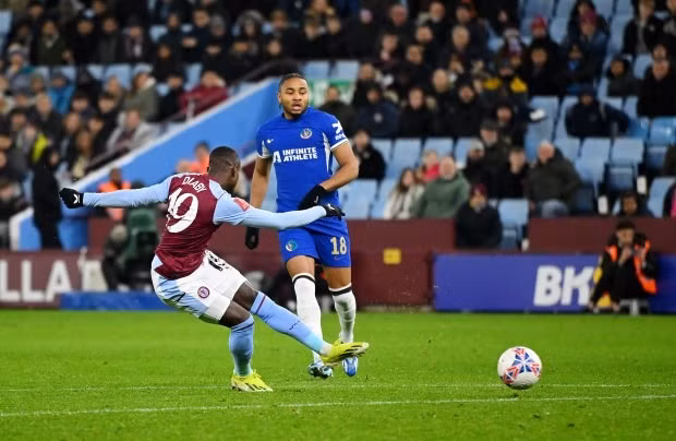 Chùm ảnh: HLV Pochettino chịu thay đổi, Chelsea vùi dập Aston Villa 