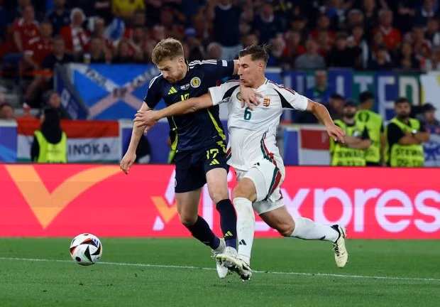 Chùm ảnh: Hungary loại Scotland khỏi EURO 2024 