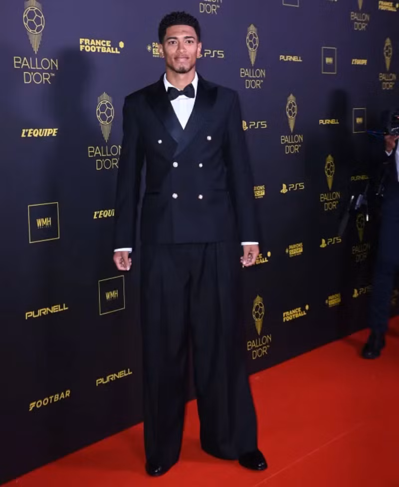 Gu thời trang sang chảnh, dát hàng hiệu đẳng cấp của Jude Bellingham