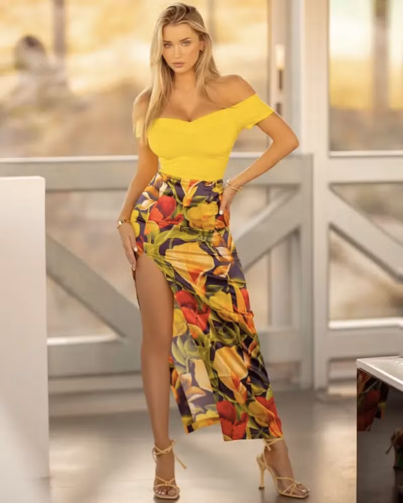 Vẻ đẹp đầy mê hoặc của ngôi sao khúc côn cầu trên băng Canada