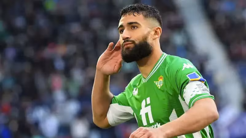 Những ngôi sao rớt giá thê thảm nhất năm 2023