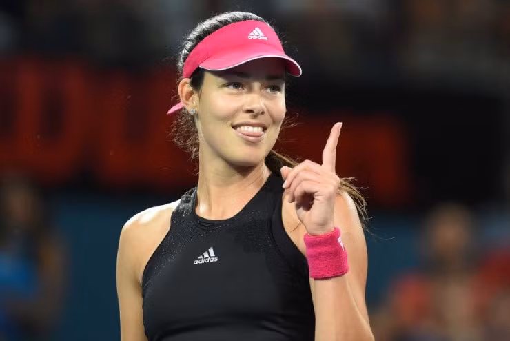 <strong> Ana Ivanovic: </strong>Tay vợt người Serbia sở hữu chiều cao 1m84, từng giữ ngôi số 1 thế giới, giành được 15 danh hiệu WTA, trong đó có 1 Grand Slam. 10 tay vợt nữ quyến rũ nhất thế giới thập kỷ qua