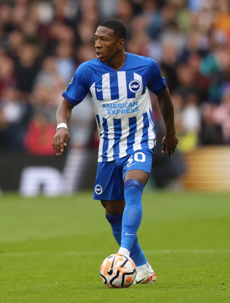 Hậu vệ cánh trái Pervis Estupinan của Brighton dự kiến sẽ vắng mặt ít nhất 1 tháng do dính ‘lời nguyền’ Lời nguyền hậu vệ cánh trái tại Ngoại hạng Anh